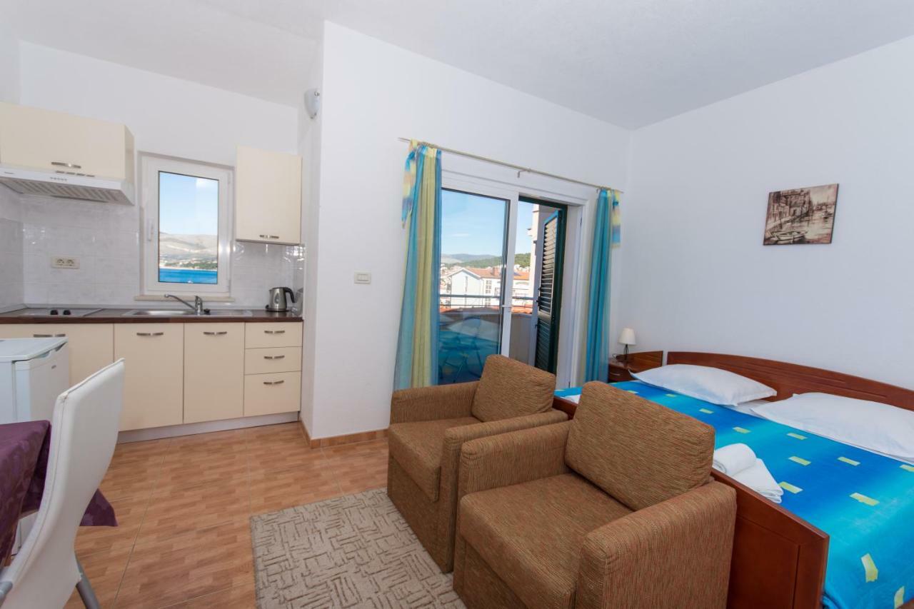 Apartments Fumija Trogir Exterior foto