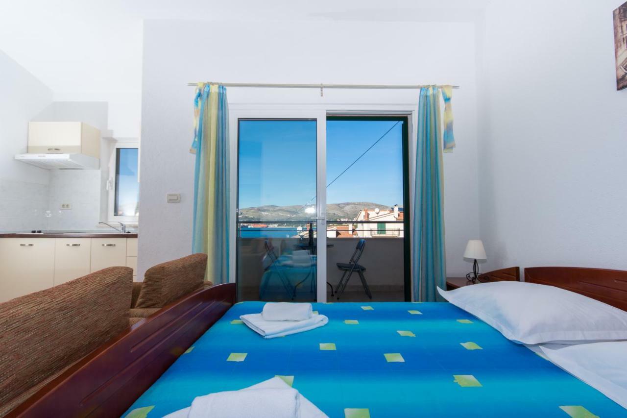 Apartments Fumija Trogir Exterior foto