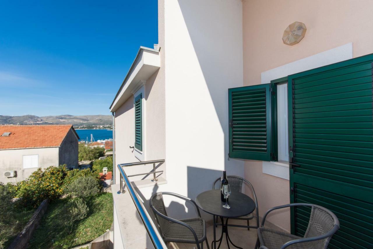 Apartments Fumija Trogir Exterior foto